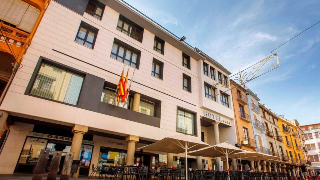 gran hotel ciudad de barbastro